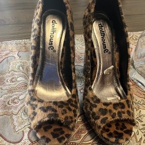 Leopard faux fur Shoes size  37/7